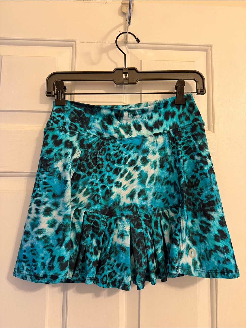 EUC Dona Jo Pickelball Tennis Skort, Wildblue Teal Leopard, Pleated Hem, 1.5 Med